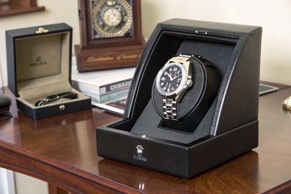 What are the Benefits of a Watch Winder for Rolex?